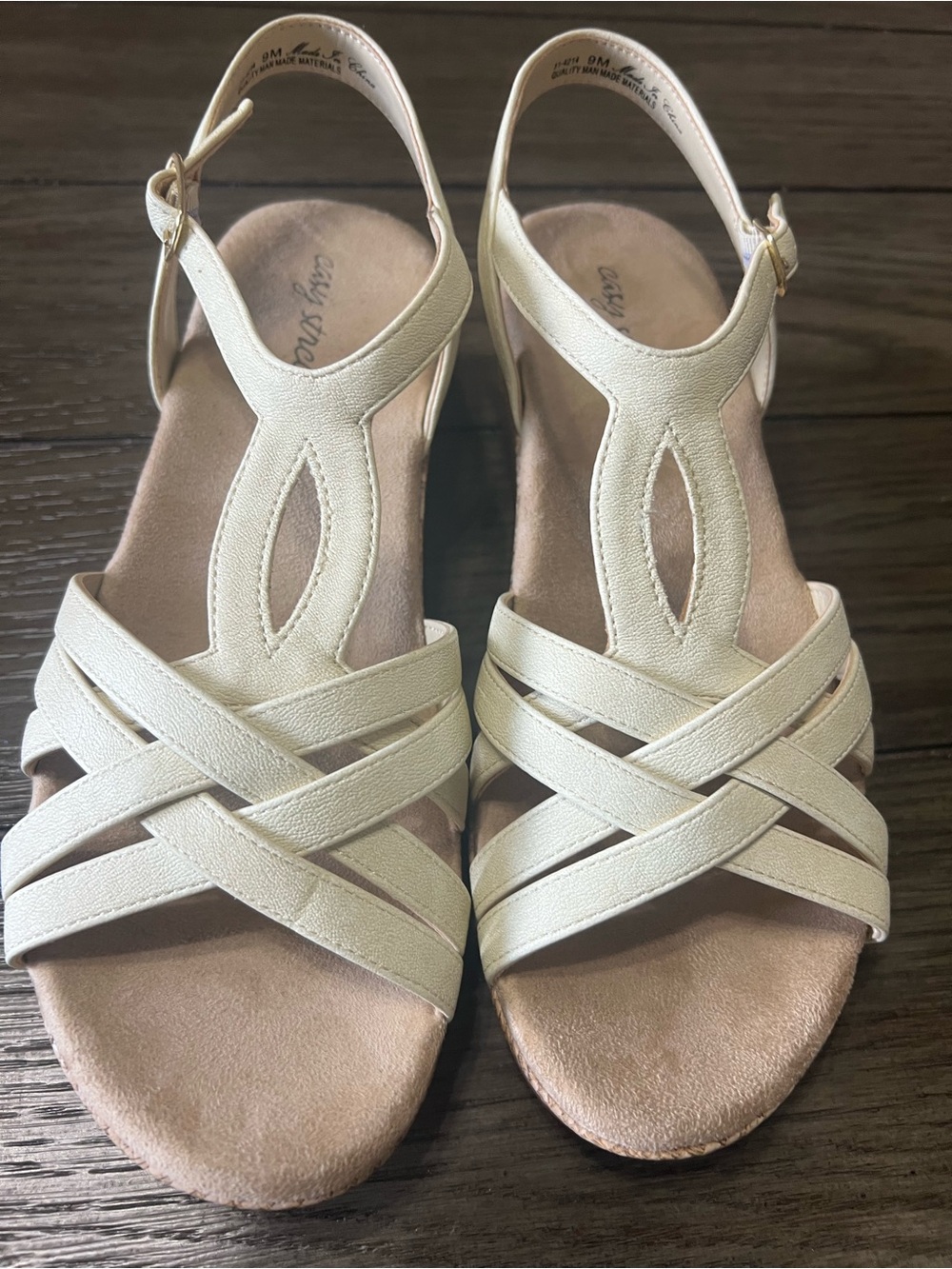 New 
Easy Streets  Ivory T‑Strap Women's Sandals